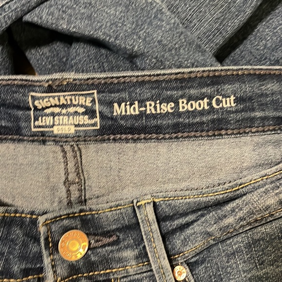 Womens Levi Jeans - Picture 3 of 4